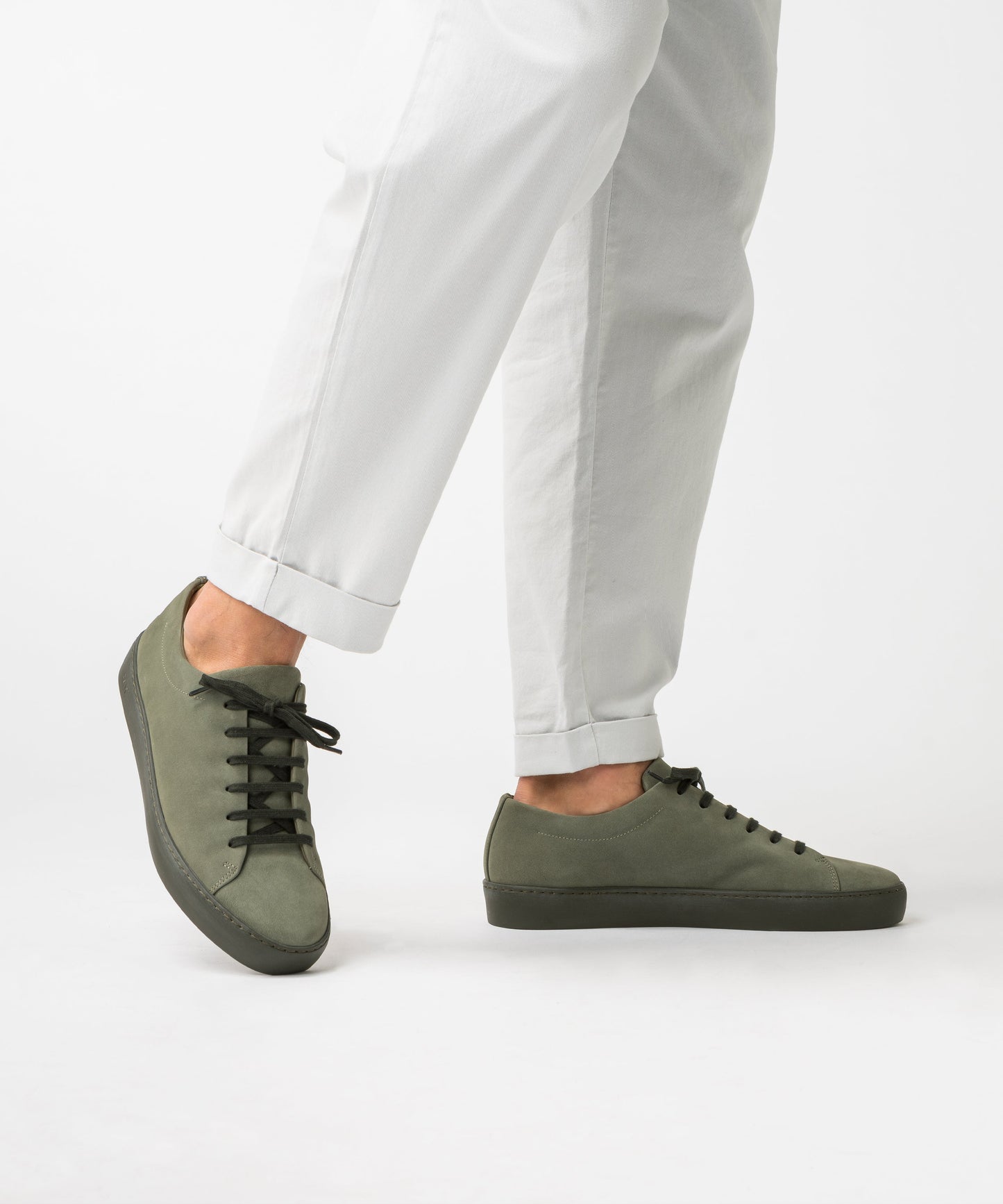 Royal Nubuck Bottle